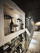 Karaburun Mordoğan'da Devren Yüksek Cirolu Lüks Tekel Shop