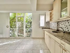 ꧁ay Emlaktan꧂altınkum'da Bahçe Kullanımlı Müstakil Tadında Denize 50 M Doğalgazlı Satılık 2+1 Daire