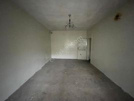 Cumhuriyette Satılık 3 Katlı Müstakil Ev