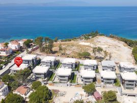 Plaja Sadece 250 Metre Köşe Konum! Satılık Müstakil Lüks Villa