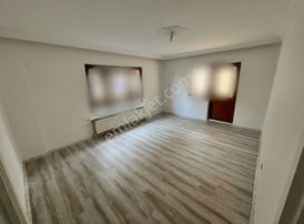 Natoyolu Cad. 1 Sokak Giriş Kat Cepheleri Açık Masrafsız 3+1!!!