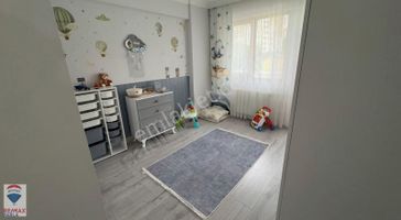 İnci Evlerinde Remax Rahşan Çamdan Kiralık Geniş 3+1