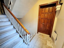 Beşevler Metro İstasyon Dibi İzmir Yoluna Cephe Kiralik Daire