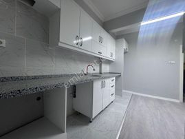 İkitelli M.akif Mh Satılık 2+1 80m2 Kısa Katlı Yüksek Giriş!