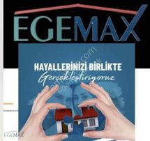 Kusadası Merkezde Havuzlu Sıtede Esyalı Denız Manzaralı