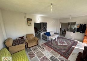 Arda Emlak Ofisinden Kapıkule Yolu Üzeri Hızlı Tren Hattı Yanında İçinde Evi Ahı Bulunan Tarla