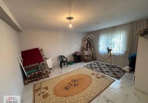 Arda Emlak Ofisinden Kapıkule Yolu Üzeri Hızlı Tren Hattı Yanında İçinde Evi Ahı Bulunan Tarla