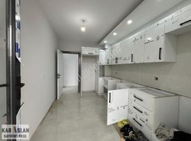 Başiskele Kullarda Site İçi Satılık 3+1 Ebv. Banyolu Giriş Daire