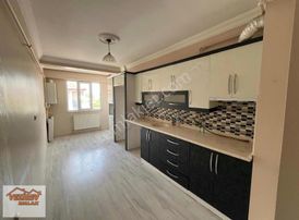 Vezirev Emlak'tan Taşkale Mah. 2+1 Doğalgazlı Kiralık Daire