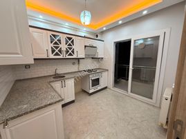 Manisa Yunusemre Muradiyede Satılık Lüx 2+1 Kapalı