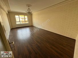 Karapürçek Mahallesinde Kilerli Ebevyn Banyolu 2 Katta 3+1 Daire