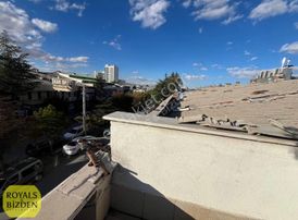 Selçuklu Fatih Mah. Perşembe Pazarında 'satılık Takaslı Dükkan'