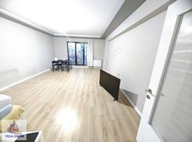 Vega Emlaktan Zafer Fırını V Cemre Rarkı Yakını 4+1 Site Dairesi