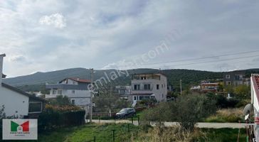 Urla Karapınar'da Ana Yola Yakın Deniz Manzaralı Arsa