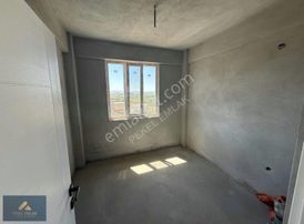 Bigadiç Emirler Mahallesinde Satılık Bahçeli Müstakil Ev