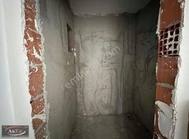 Aker Emlaktan Adliyeye Yakın Lüks Satılık 2+1 Daire