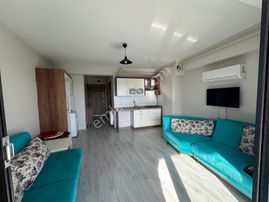 Manisa Villalar Bölgesi 1+1 Kısmi Eşyalı Havuzlu Sitede Satılık Daire