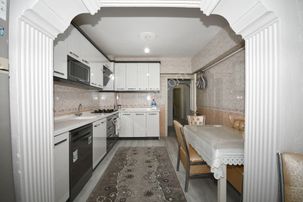 Ufuk Kılıç Emlak'tan 3+1 Merkezi Konumda Oldukça Geniş Kaçırılmayacak Fırsat Dairesi