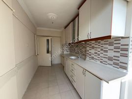 Ufuk Kılıç Emlak'tan Ara Kat Güney Cephe Masrafsız Kaçırılmayacak Daire