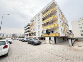 Cadde Seyrandan Satlık 3+1 Acil Acil