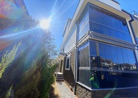 Mera Emlaktan Zeytinlide Bahçeli Çift Teraslı 3+1 Ultralüx Villa