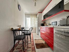 Ufuk Kılıç Emlak'tan 3+1 Orta Kat Güney Cephe Merkez'de Daire