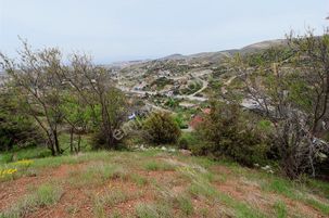 Han'dan Bağlarda Tek Tapu 2 Villalık Manzaralı Satılık Arsa