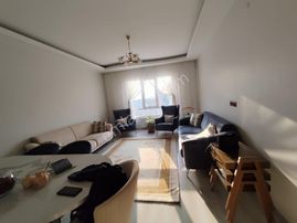 Elisa Gyo// İldem 1 Cadde Üzeri 3+1 Ara Kat Ebeveyn Banyolu Özel Yapsat Satılık Fırsat Dairesi