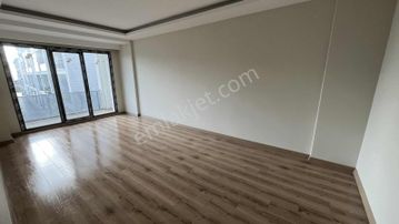 Büyükçekmece Celaliye Akça Grande'de Satılık 2+1 Daire