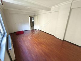 Bağcılar Bağlar Mahallesi'nde Kiralık 1+1 Yüksek Giriş 70m2!