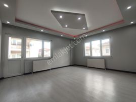 Yılmaz Gayrimenkul Ultra Lüks Ful Yapılı Masrafsız 3+1 Ön Cephe Kıralık