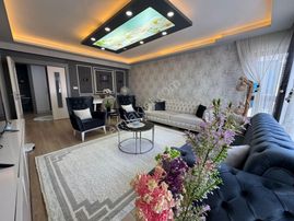 Pursaklar Mehmet Zengin Emlak'tan Lüks Sitede 13.kat 4+1 Otoparklı Ful Yapılı Daire