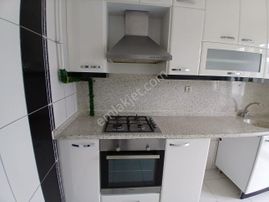 Akçay Emlak'tan Akşehir Hıdırlık Civarında Doğalgazlı Ara Kat Kiralık 3+1 Daire