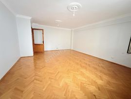 Basın Sitesi Devlet Hastane Dibi 3+1 130 M2 Arakat Otoparklı