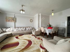 Arve'den Bahçe Mah'de Burhan Felek Cadde Üstü Asansörlü Geniş Ve Ferah 2+1 Daire