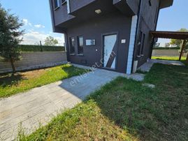 4+1 Müstakil Arsada,denize Yakın,otoparklı Villa - Vılla For Sale