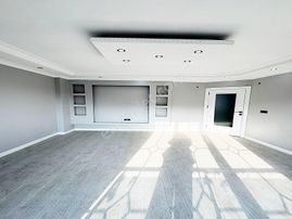 Nes Yapı'dan Güzelyurt Metrobüs'e Komşu Masrafsız Dev M² 2+1 Balkonlu Arakat Daire