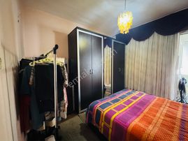 Güllerpınarı Mahallesinde Satılık Krediye Uygun Eşyalı 2+1 Ayrı Mutfak Daire