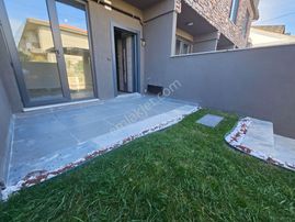 4+1 Çift Cephe Bahçeli, Merkezi Konumda ,yerden Isıtmalı Villa