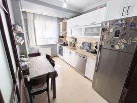 Yenibosna Fevzicakmak Mh 2+1 3,kat E5 Metro Yakını Daire