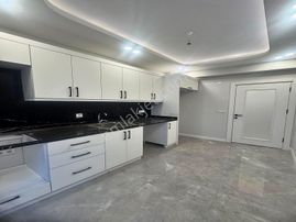 Nes Yapıdan Metrobüse Yürüme Mesafesinde Asansörlü Ara Kat 2+1 Satılık Daire