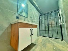 Uytundan Güre'de Yeşillikler Arasında Cam Balkonlu 2+1 Daire