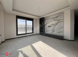 Altıntaş Merkez 40lık Ana Yolun Dibinde Köşe 1+1 Satılık Daire