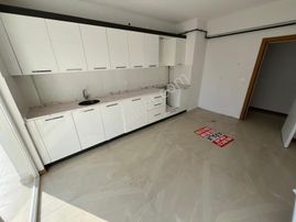 Üniversite Yolu Üzerinde 3+1 Kiralık Daire ***burcu Emlak ***