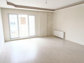 Çöşnük Yeşilçam Caddesınde Site İçi Full Süper Lüx Yapılı 3 Ara Kat Kiralık 3+1 Daire