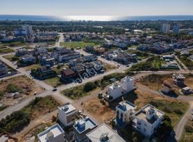 Ermenekte 300m2 Köşe Konumda Süper Satılık Villa Arsası