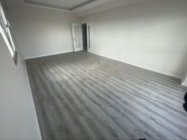 Güneşli Meydan'da Çeşme Park Evlerinde Geniş Donanımlı Daire