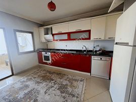 Uzun Süreli Eşyalı Kiralık 3+1 Doğalgazlı 165m2 Daire