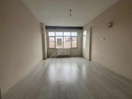 Merkezde Kiralık 3+1 Doğalgazlı Daire