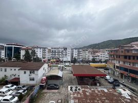 Merkezde Kiralık 3+1 Doğalgazlı Daire